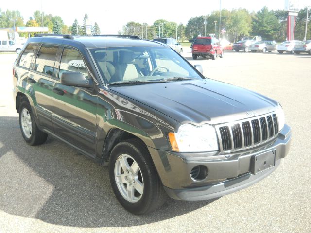 Jeep Grand Cherokee 2005 photo 2