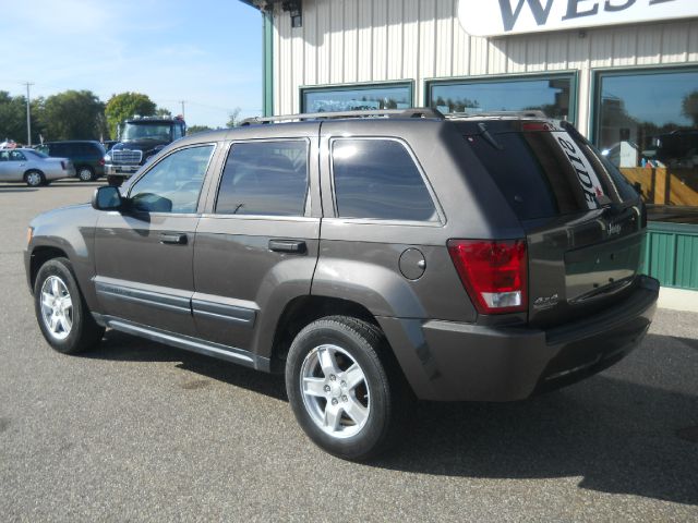 Jeep Grand Cherokee 2005 photo 4