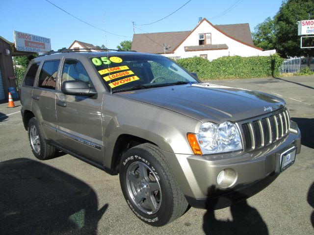 Jeep Grand Cherokee 2005 photo 4