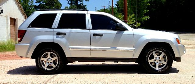 Jeep Grand Cherokee 2005 photo 1