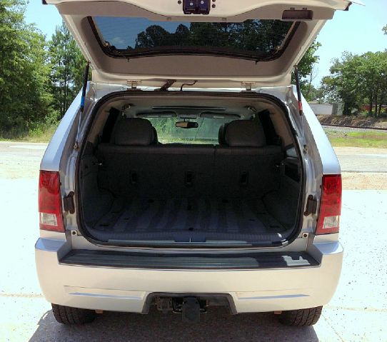 Jeep Grand Cherokee 2005 photo 2