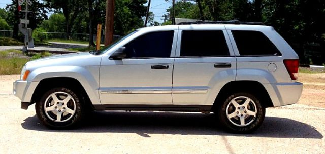 Jeep Grand Cherokee 2005 photo 3