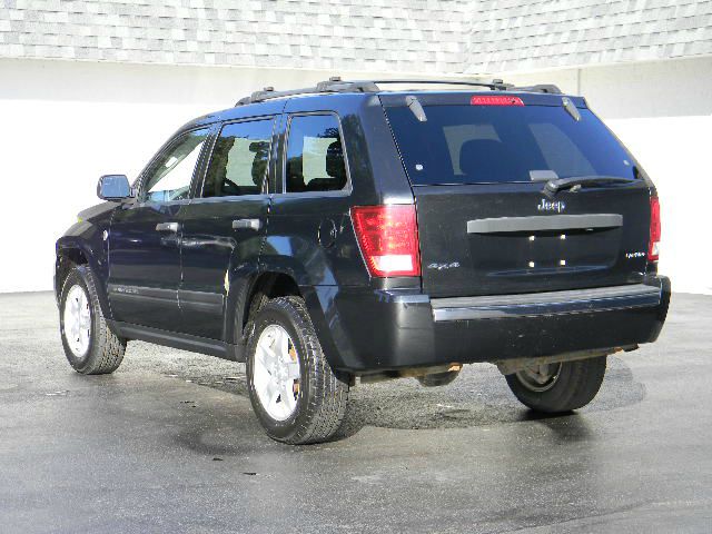 Jeep Grand Cherokee 2005 photo 2