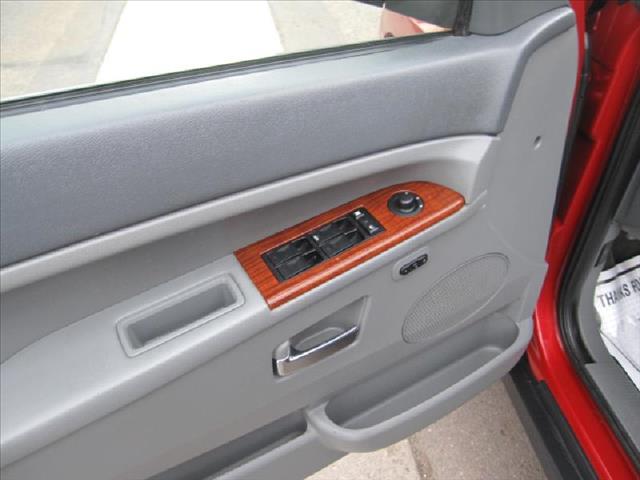 Jeep Grand Cherokee 2005 photo 5