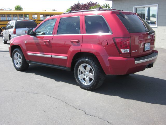 Jeep Grand Cherokee 2005 photo 2