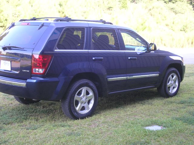 Jeep Grand Cherokee 2005 photo 3