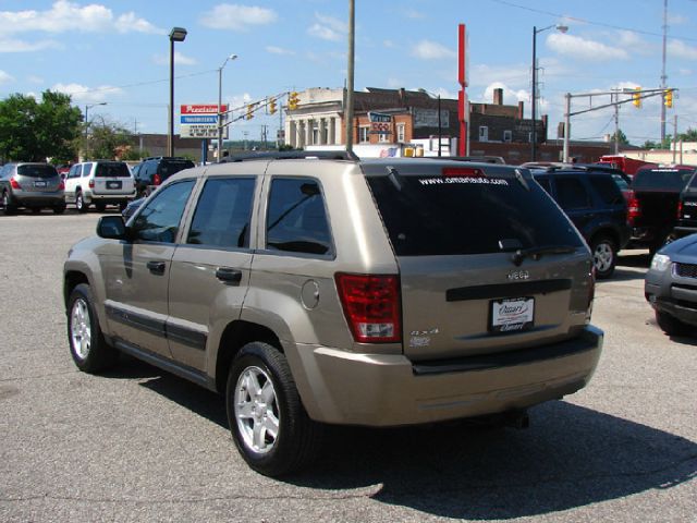 Jeep Grand Cherokee Base W/nav.sys SUV