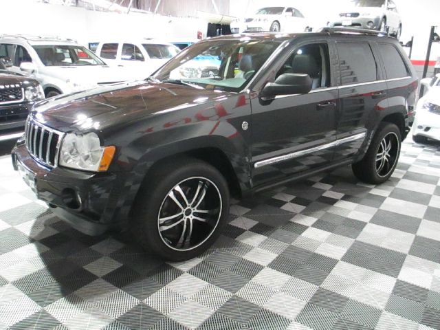 Jeep Grand Cherokee 2005 photo 2