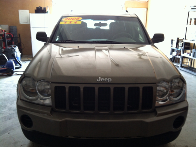 Jeep Grand Cherokee 2005 photo 2