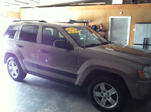 Jeep Grand Cherokee 2005 photo 4