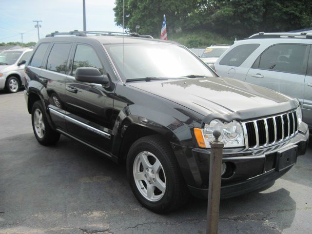 Jeep Grand Cherokee 2005 photo 2