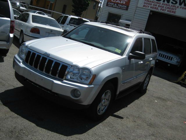 Jeep Grand Cherokee 2005 photo 11