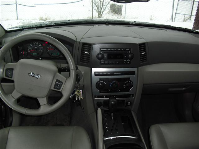 Jeep Grand Cherokee 2005 photo 4