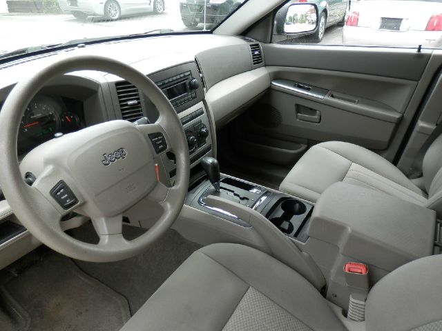 Jeep Grand Cherokee 2005 photo 4