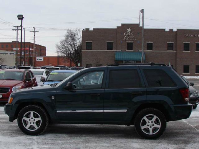 Jeep Grand Cherokee 2005 photo 4