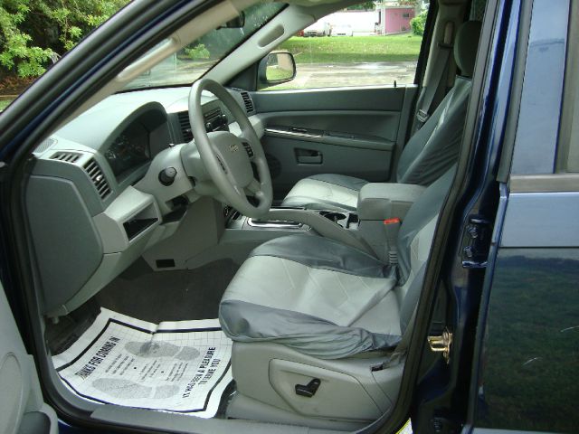 Jeep Grand Cherokee 2005 photo 14