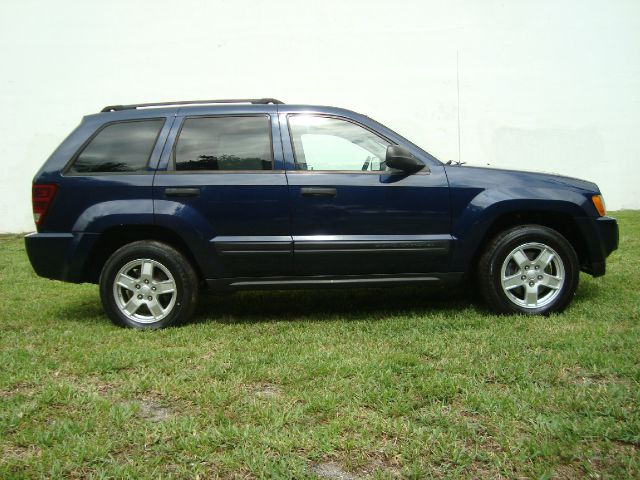 Jeep Grand Cherokee 2005 photo 9