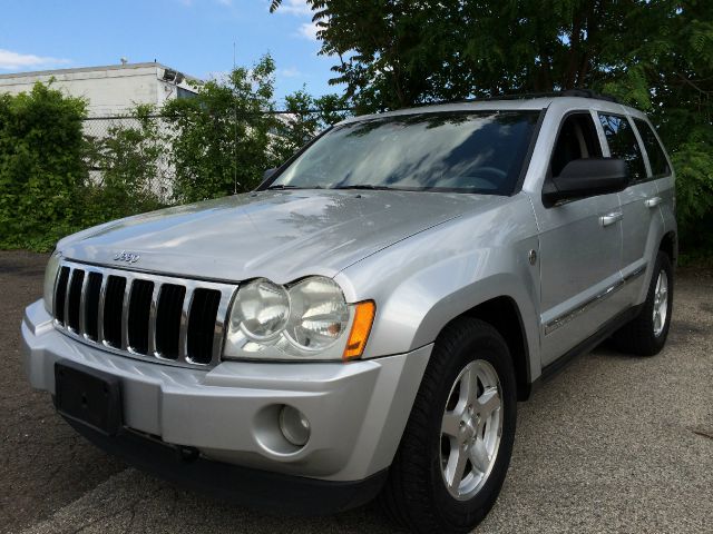 Jeep Grand Cherokee 2005 photo 4