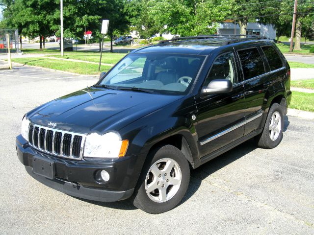 Jeep Grand Cherokee Super SUV