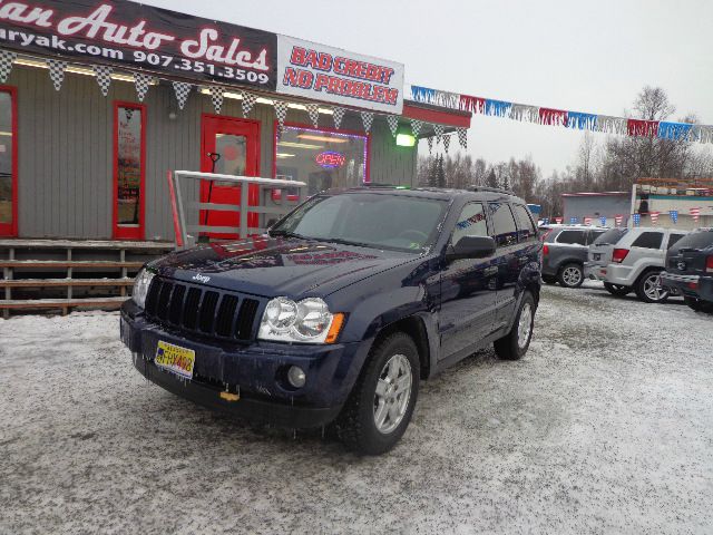 Jeep Grand Cherokee 2005 photo 2