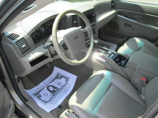 Jeep Grand Cherokee 2005 photo 4