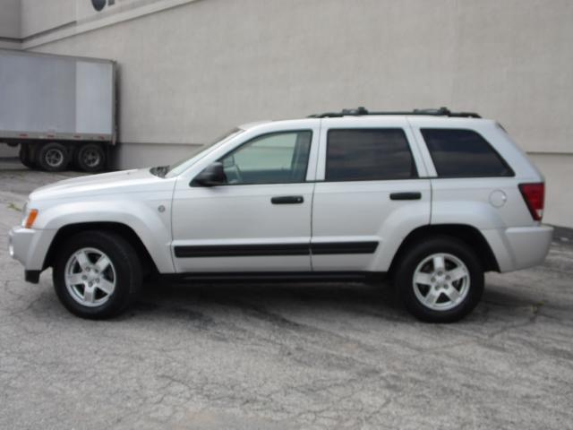 Jeep Grand Cherokee LS SUV