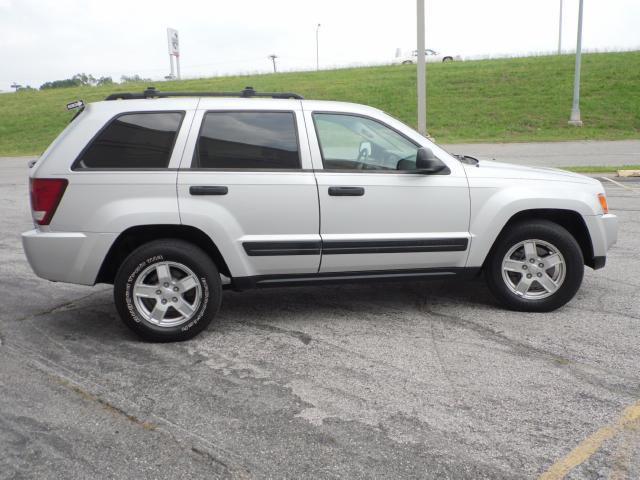 Jeep Grand Cherokee 2005 photo 23