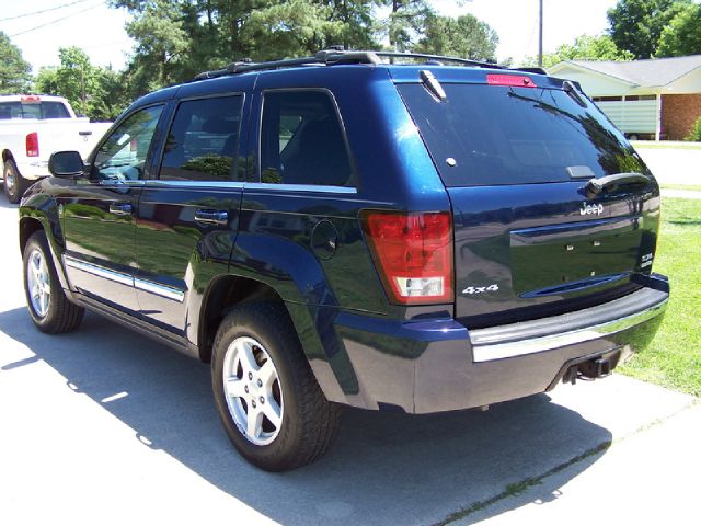 Jeep Grand Cherokee 2005 photo 8