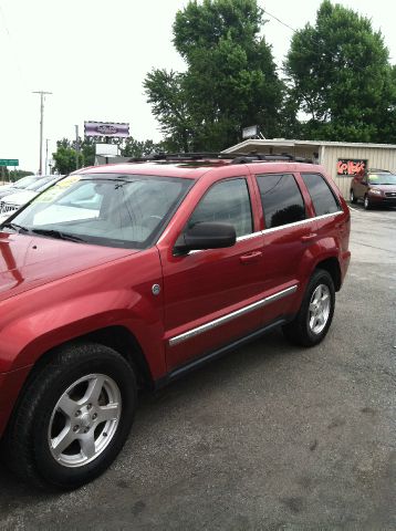 Jeep Grand Cherokee Super SUV