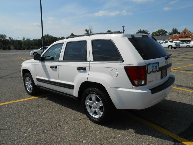 Jeep Grand Cherokee Base W/nav.sys SUV