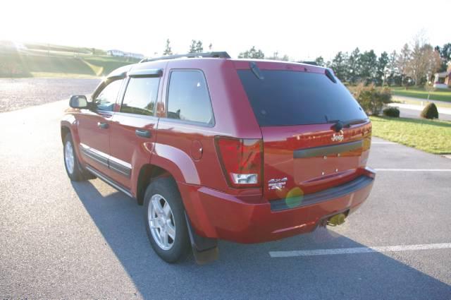 Jeep Grand Cherokee 2005 photo 2