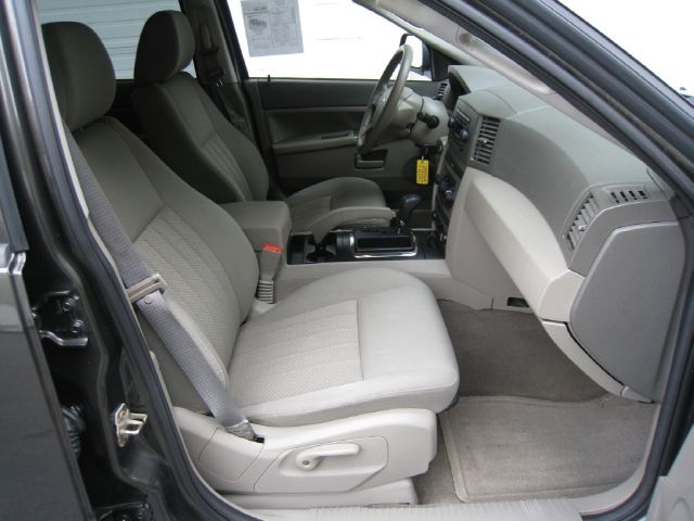 Jeep Grand Cherokee 2005 photo 4