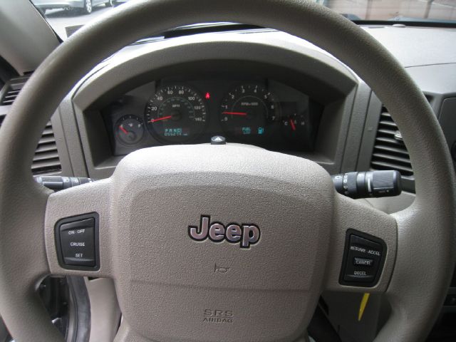 Jeep Grand Cherokee 2005 photo 7