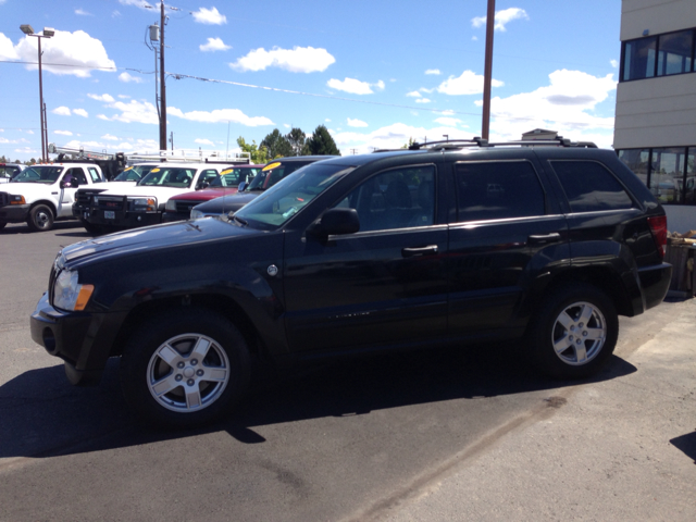 Jeep Grand Cherokee 2005 photo 3