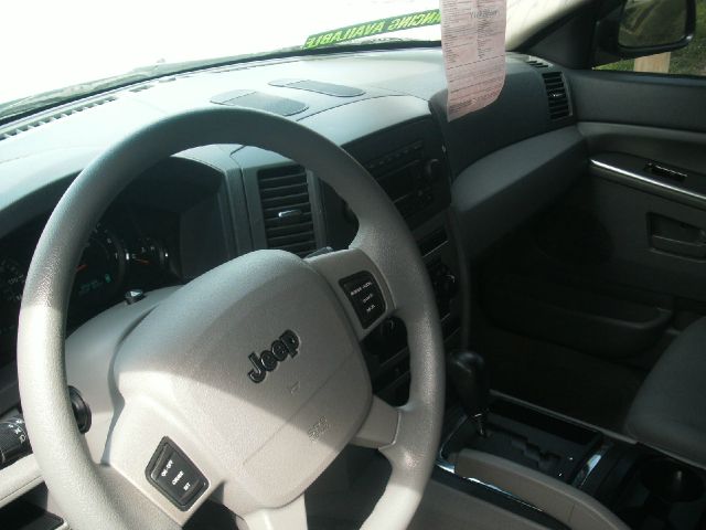 Jeep Grand Cherokee Base W/nav.sys SUV