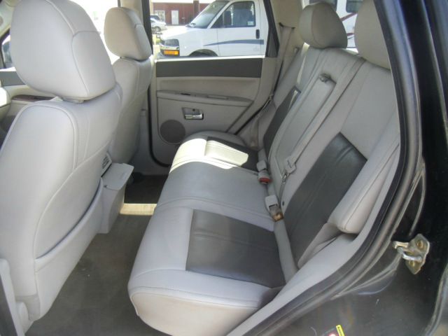 Jeep Grand Cherokee 2005 photo 17