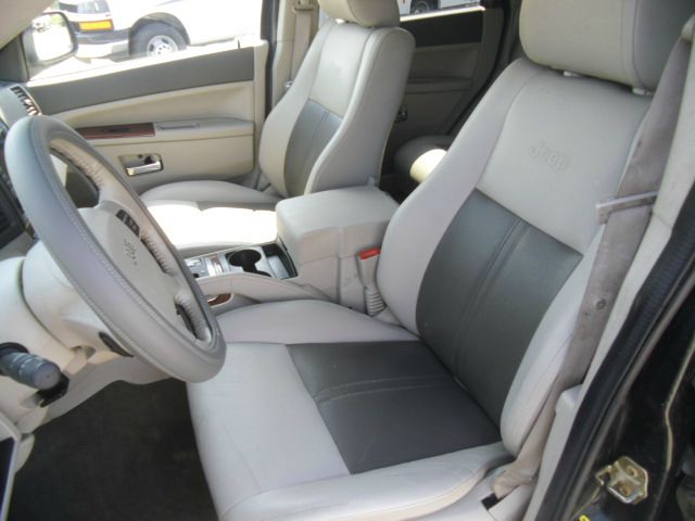 Jeep Grand Cherokee 2005 photo 19