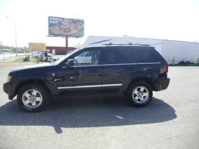 Jeep Grand Cherokee 2005 photo 24