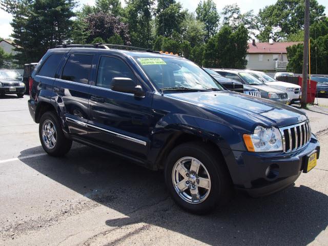 Jeep Grand Cherokee 2005 photo 2