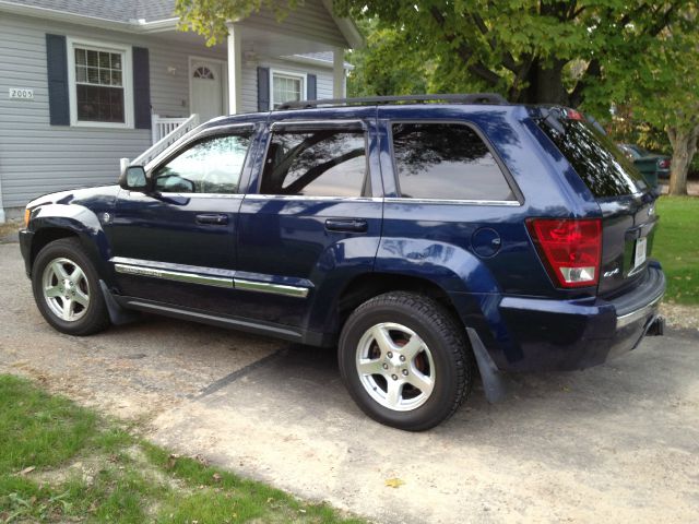 Jeep Grand Cherokee 2005 photo 3