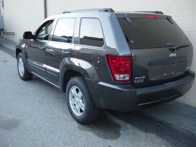 Jeep Grand Cherokee 2005 photo 2