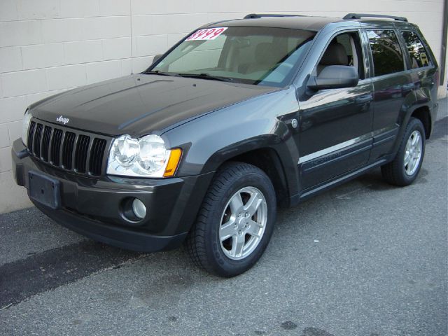 Jeep Grand Cherokee 2005 photo 3