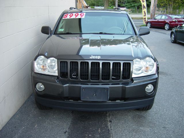 Jeep Grand Cherokee 2005 photo 4