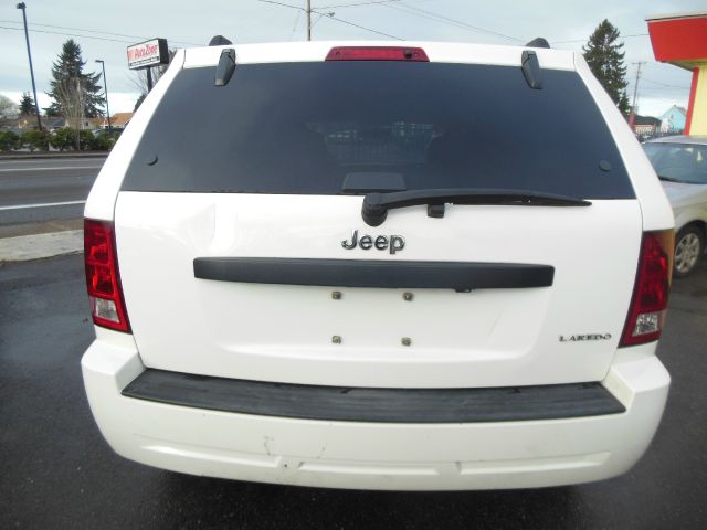 Jeep Grand Cherokee 2005 photo 4