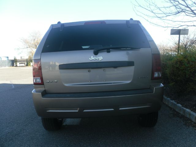 Jeep Grand Cherokee 2005 photo 2