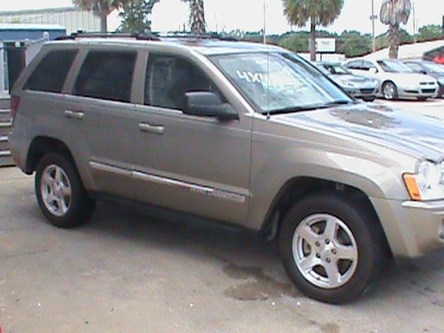 Jeep Grand Cherokee 2005 photo 2