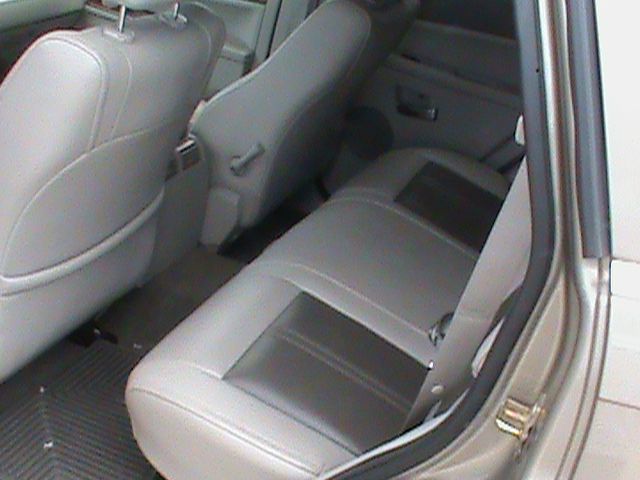 Jeep Grand Cherokee 2005 photo 4