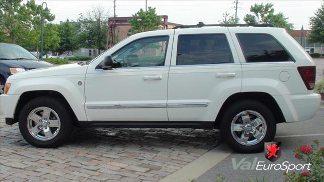 Jeep Grand Cherokee 2005 photo 2