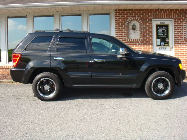 Jeep Grand Cherokee 2005 photo 2