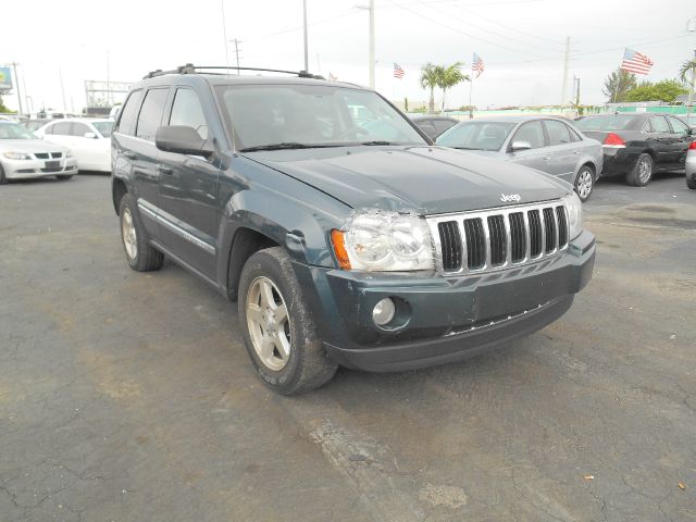 Jeep Grand Cherokee Super SUV